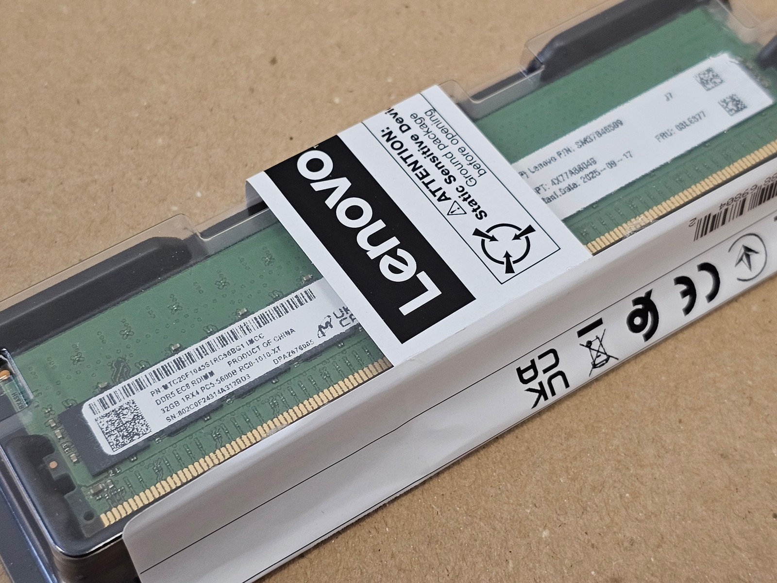 NEW 32GB DDR5 5600B 44800R 1Rx4 ECC RDIMM MTC20F1045S1RC56BG1 Lenovo 4X77A88049 2