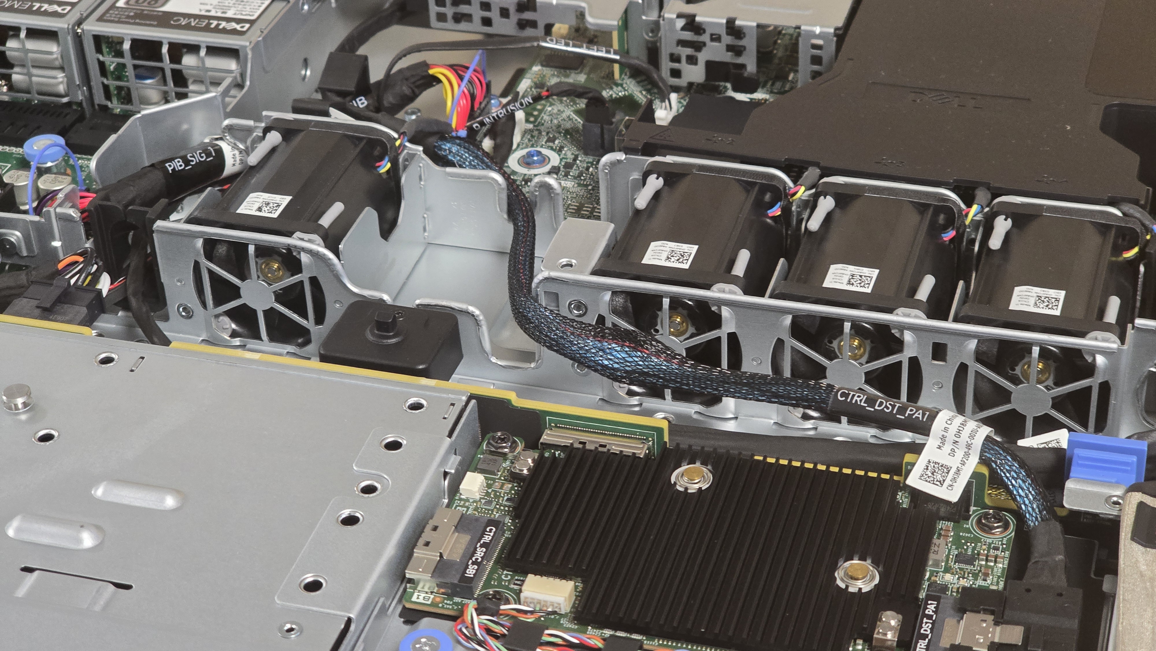 NEW DELL Poweredge R360 Xeon 6325P 3.5GHz 32GB RAM 8SFF 480GB SSD H355 RAID 3Y W 6