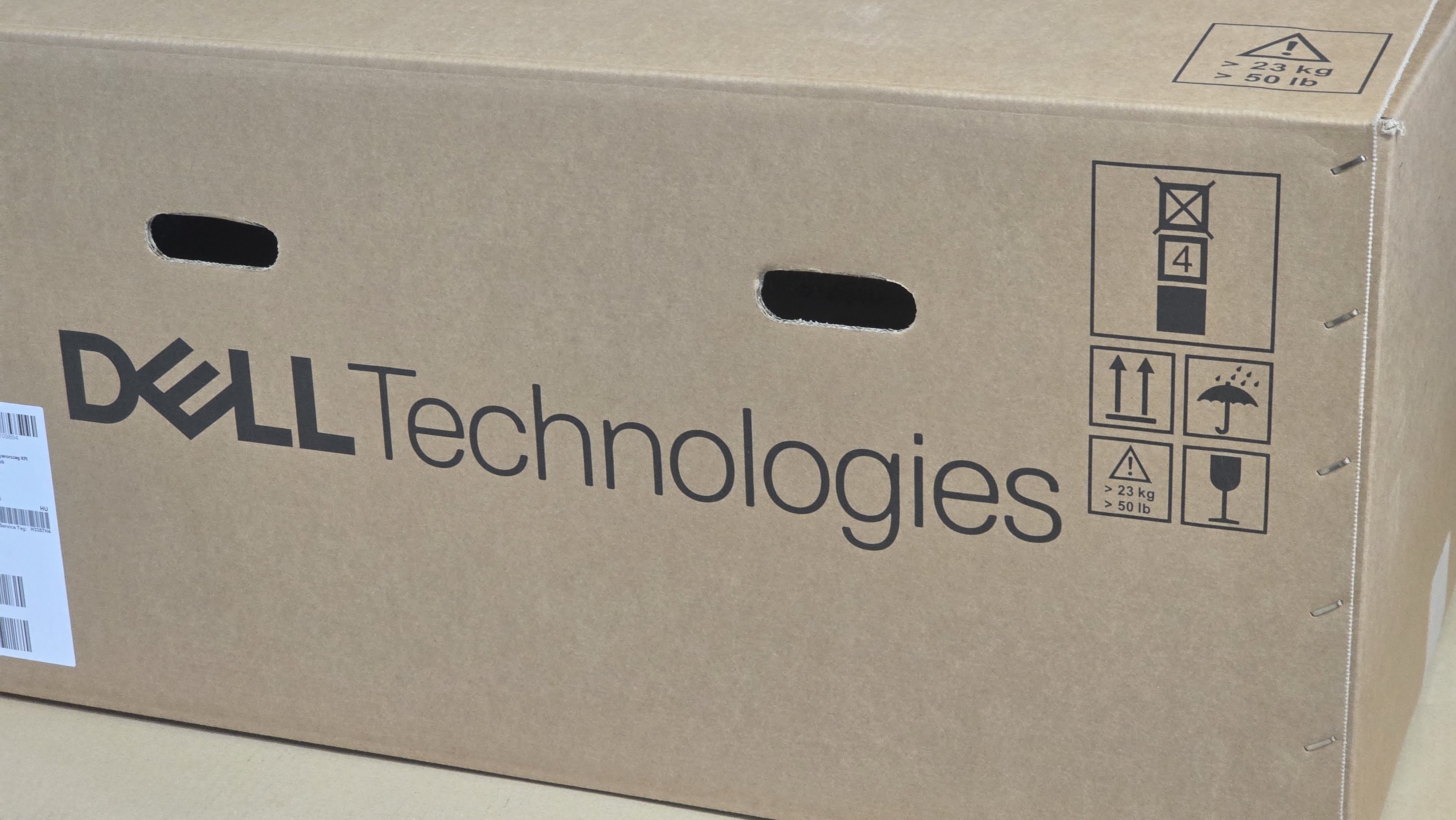 NEW DELL Poweredge T360 Xeon 6333P 3.1GHz 64GB RAM 8LFF 480GB SSD H355 RAID 3Y W