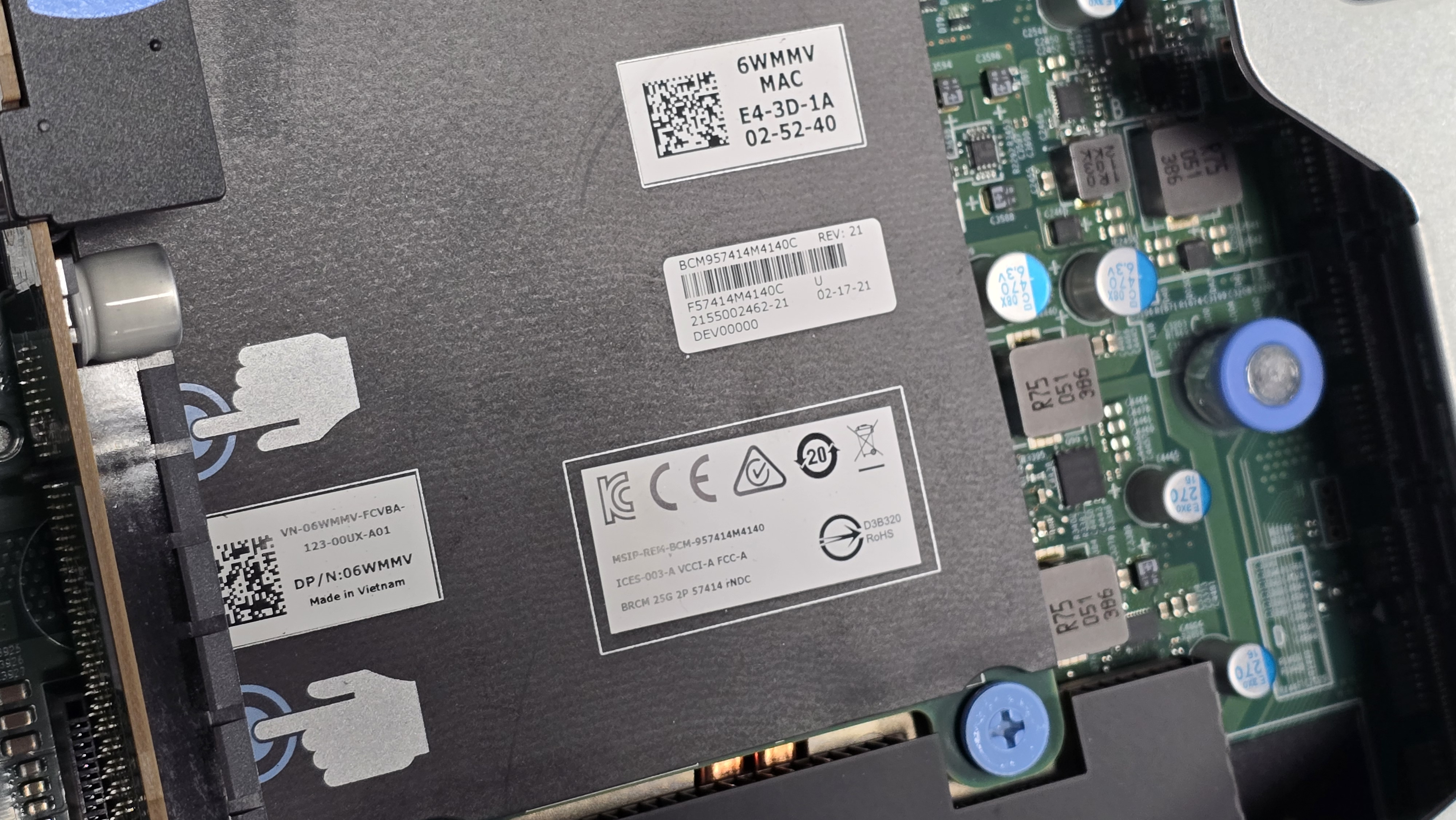 Dell PowerEdge R640 2x Silver 4110 8Core 2.1GHz 64GB 10SFF 8x NVMe U.2 H730 RAID 4