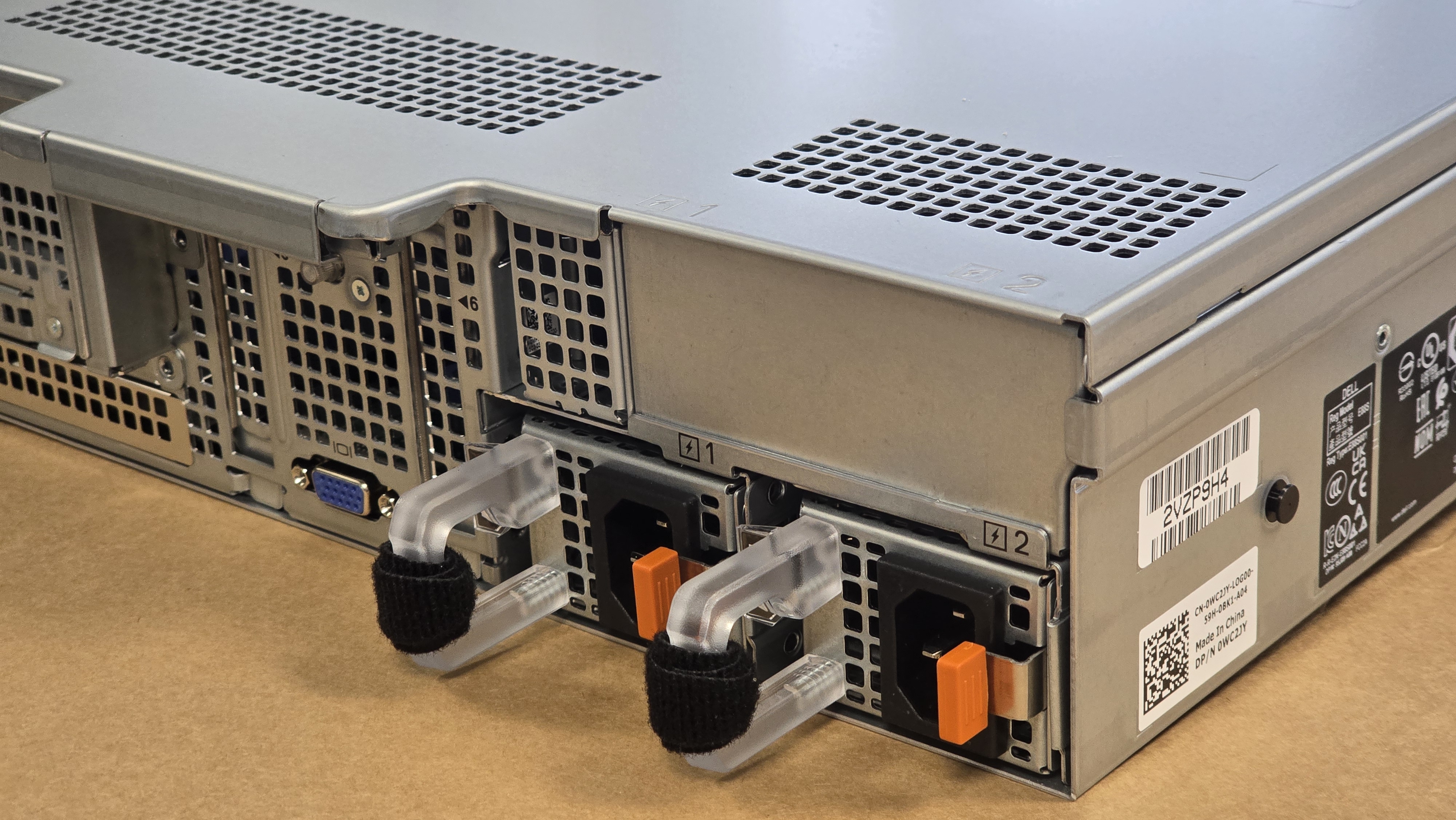 NEW DELL R760xs 2x Gold 5418Y 24C 2GHz 128GB RAM 16SFF HDD BAY H755 RAID 2PSU 5