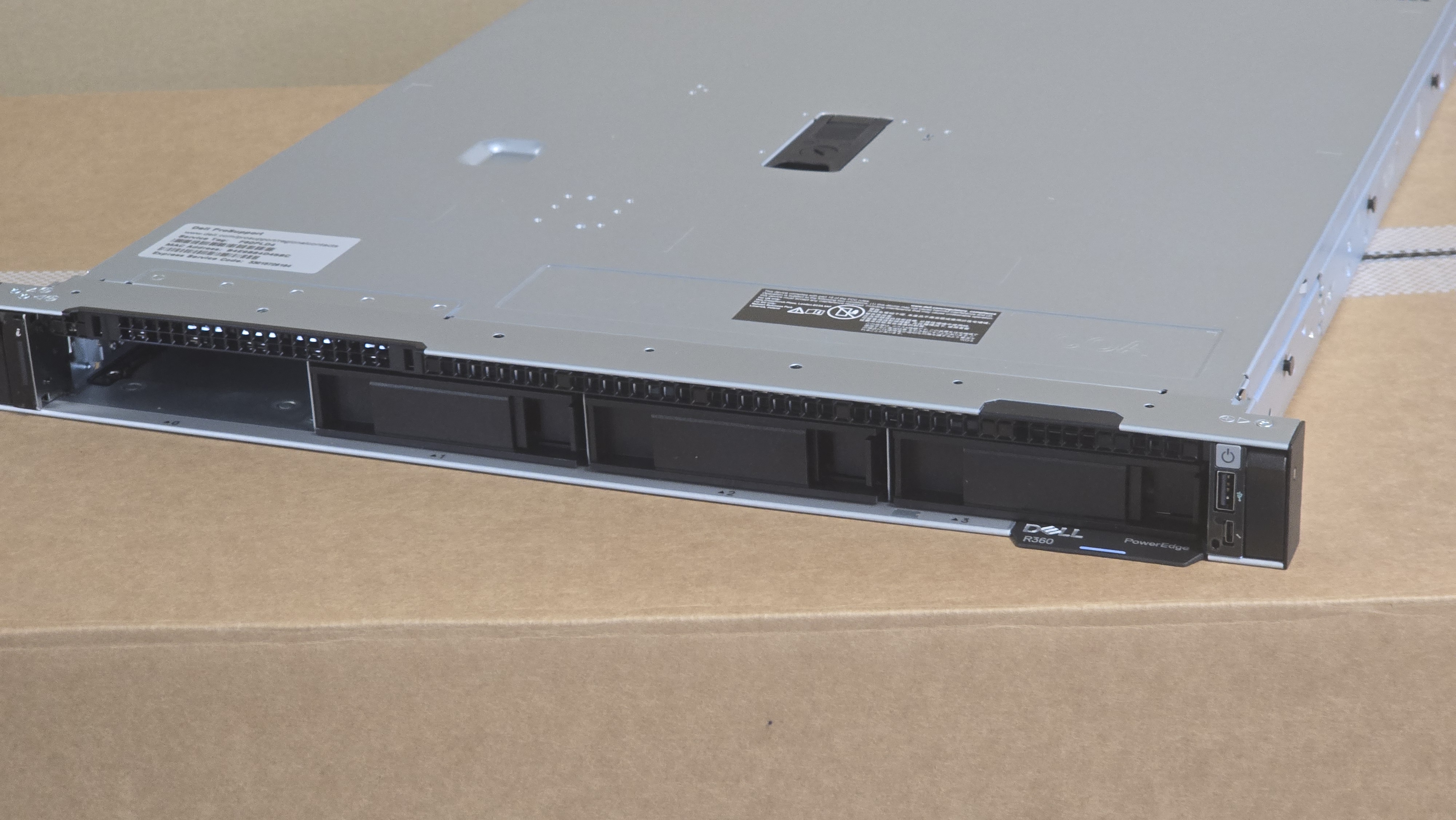 NEW DELL Poweredge R360 Xeon 6333P 3.1GHz 64GB RAM 4LFF 480GB SSD H755 RAID 3Y W 3