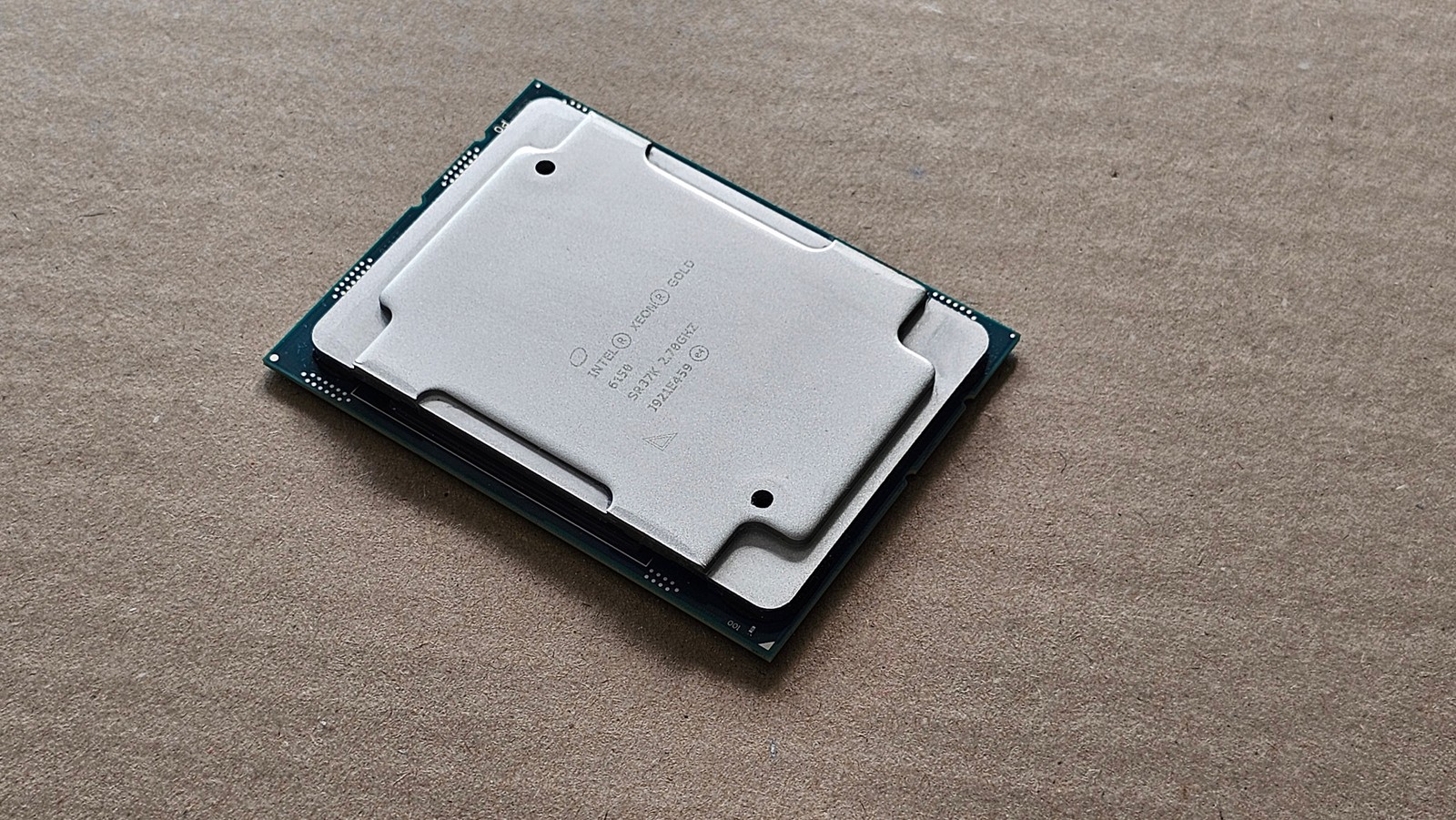 Intel Xeon Gold 6150 18Core 2.7GHz 24,75MB LGA3647 SR37K 1Year Warranty