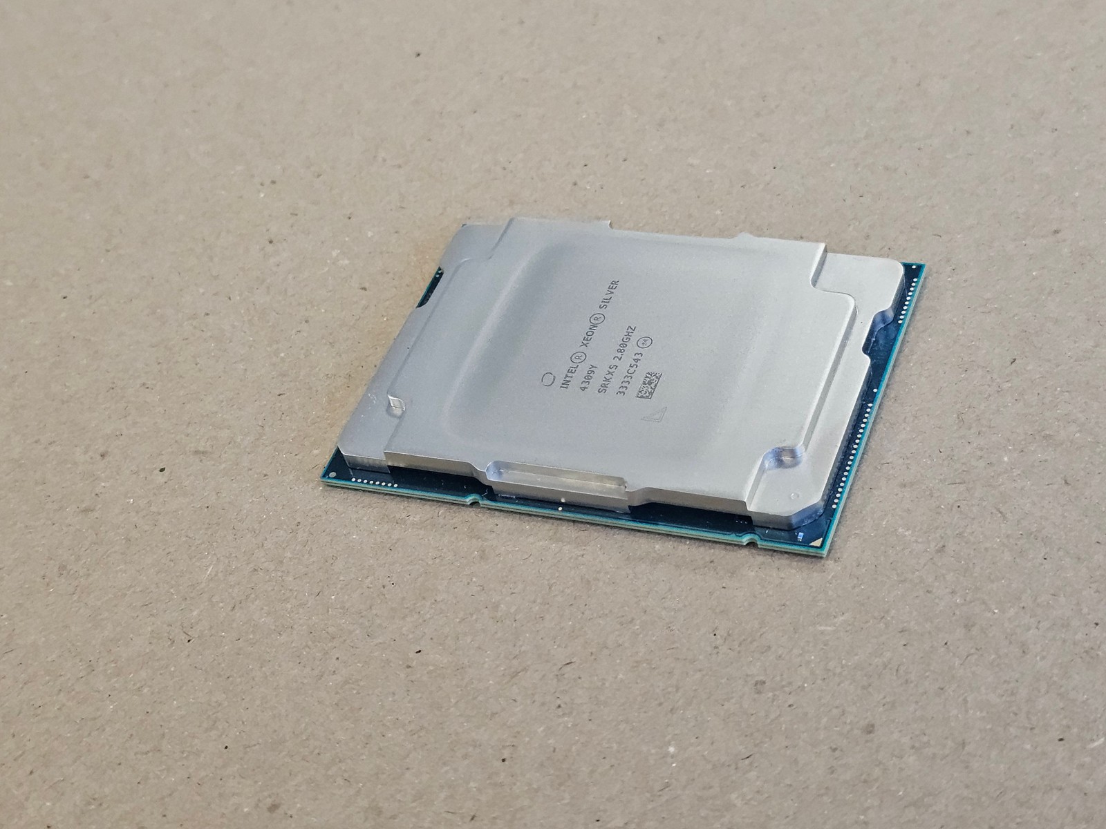 Intel Xeon Silver 4309Y 8Core 2.8GHz 12MB LGA4189 105W SRKXS 2Year Warranty 3