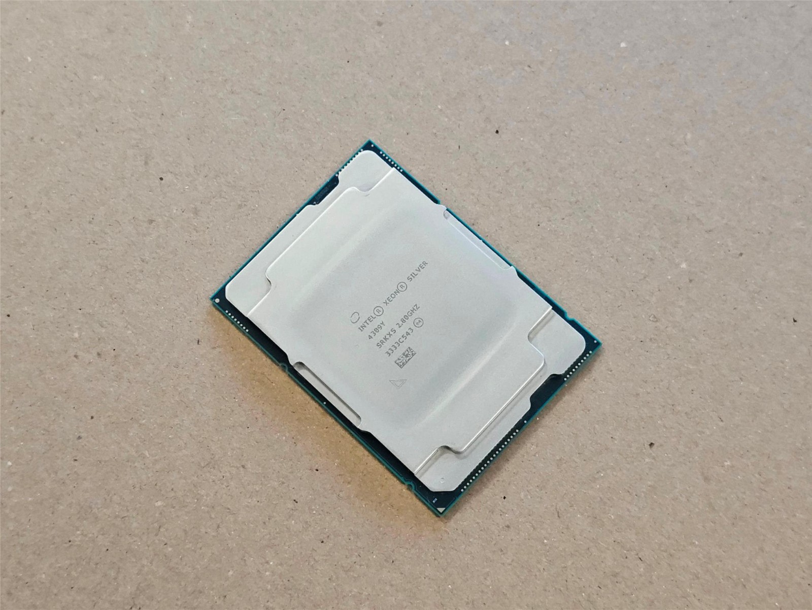Intel Xeon Silver 4309Y 8Core 2.8GHz 12MB LGA4189 105W SRKXS 2Year Warranty