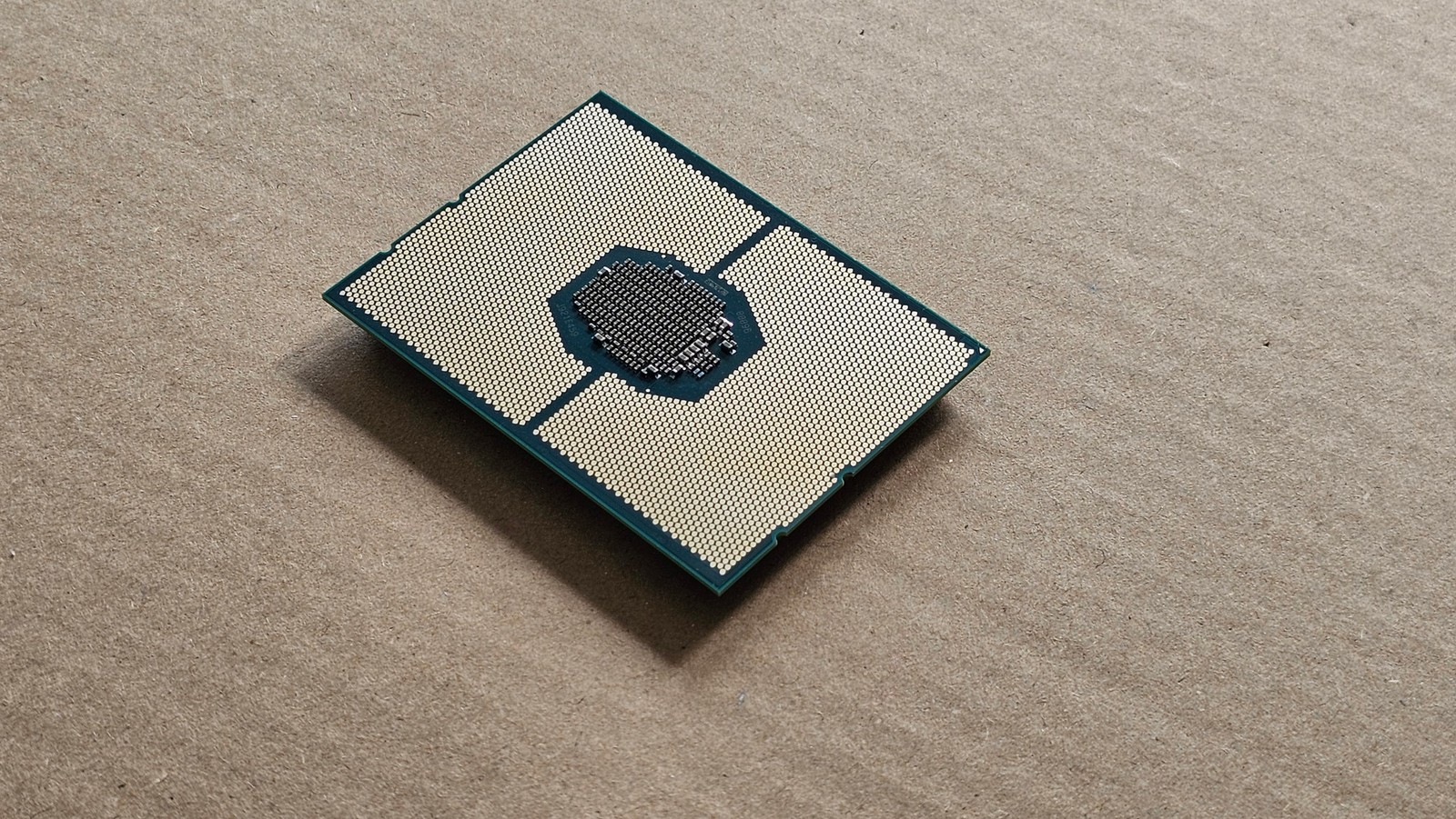 Intel Xeon Gold 6150 18Core 2.7GHz 24,75MB LGA3647 SR37K 1Year Warranty 5