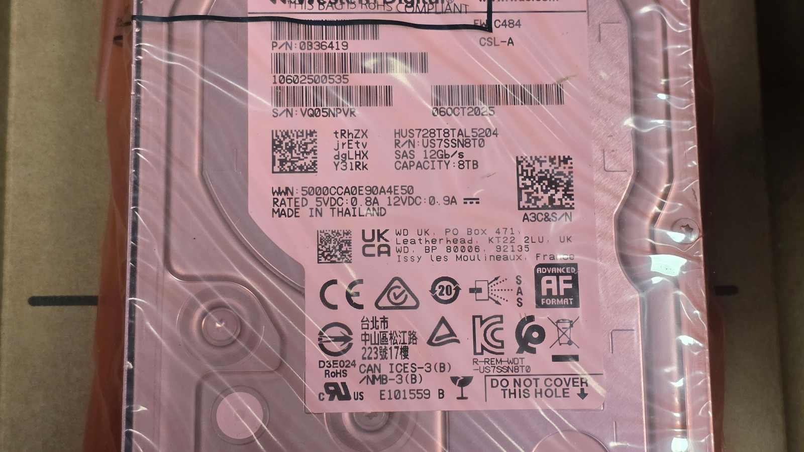 NEW Fsas Fujitsu 8TB 12G SAS LFF Hot Swap HUS728T8TAL5204 PY-CH8T7B9 Enterprise 4