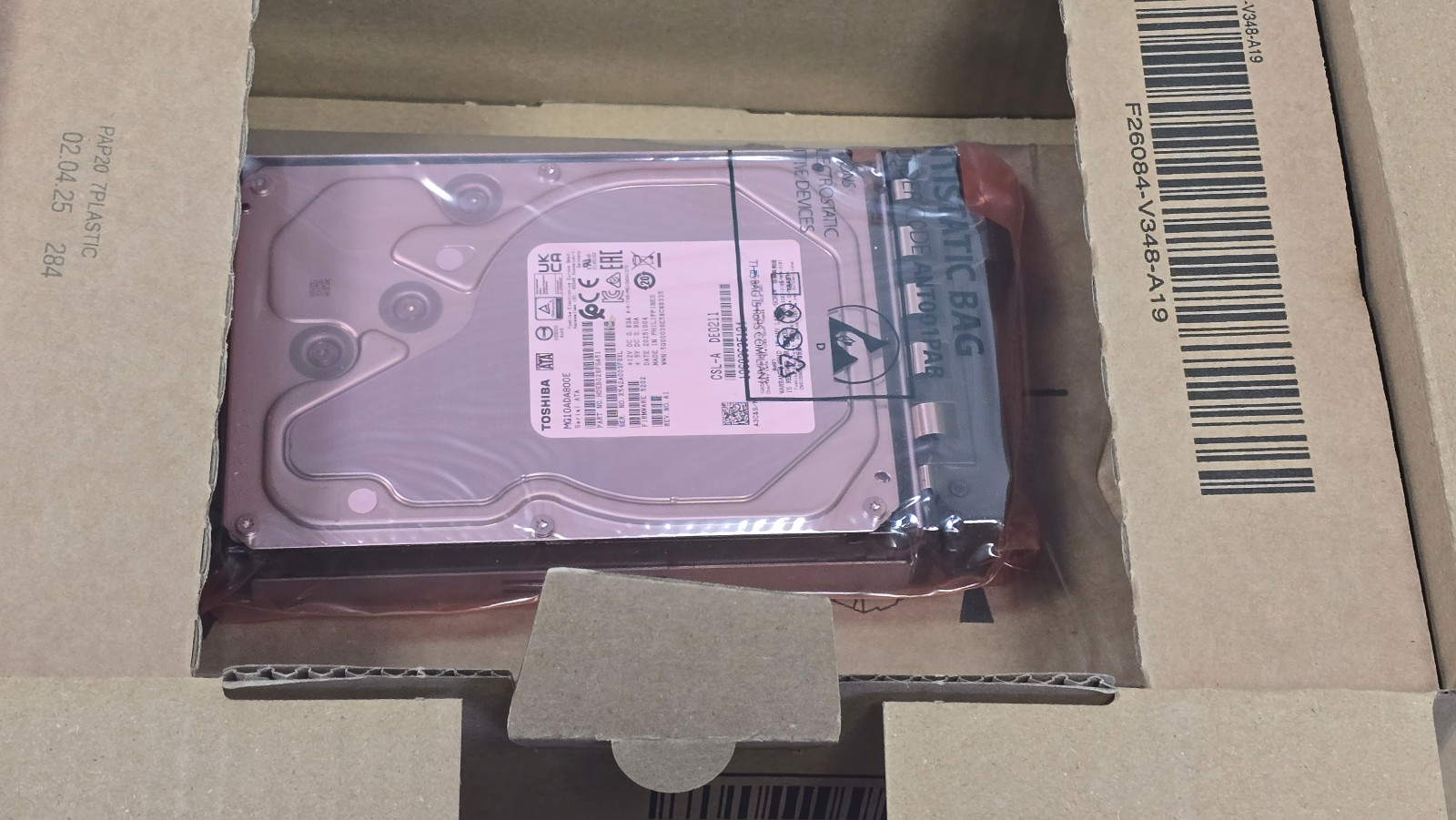 NEW Fsas Fujitsu 8TB SATA HDD LFF 3,5
