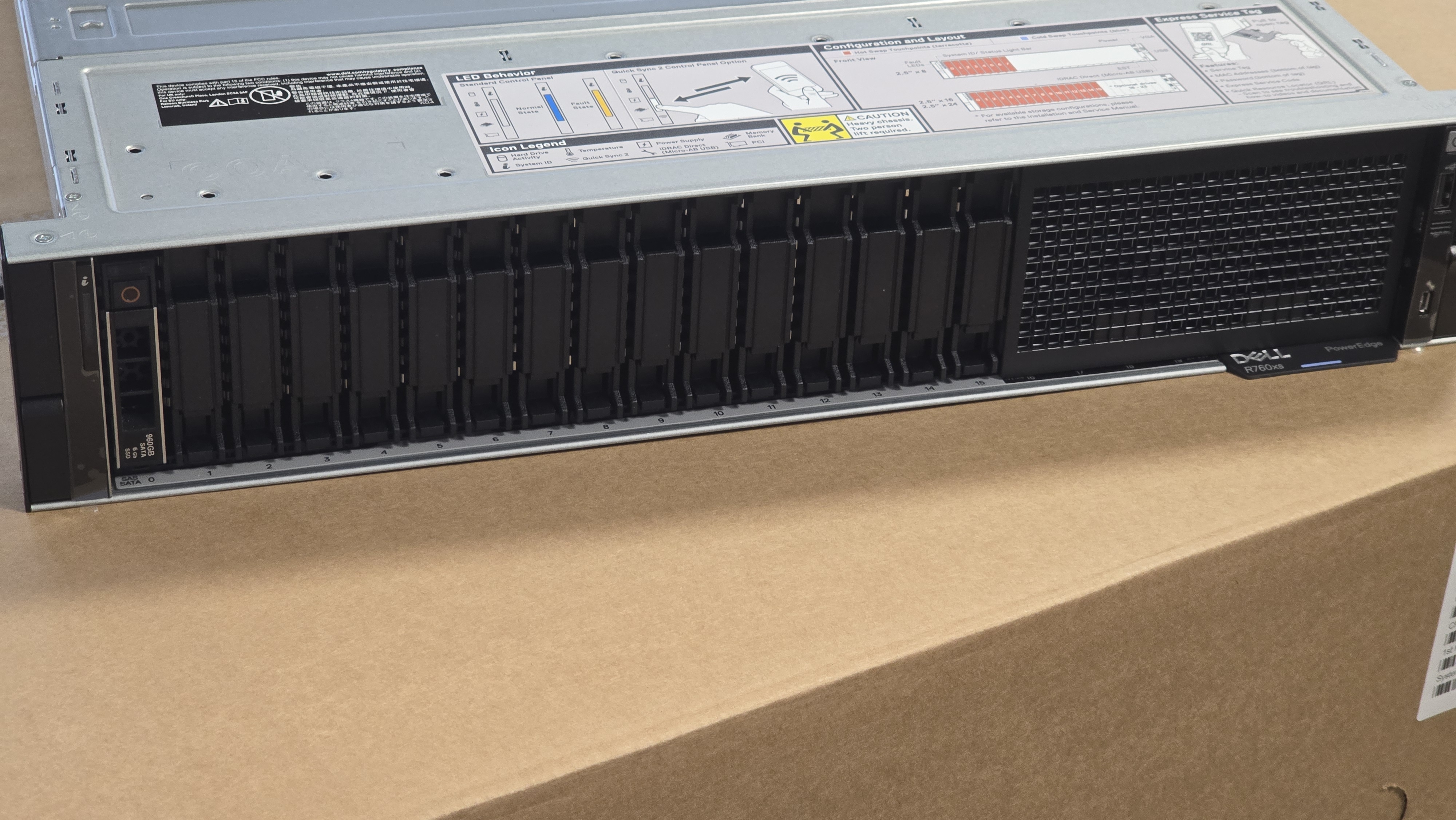 NEW DELL R760xs 2x Gold 5418Y 24C 2GHz 128GB RAM 16SFF HDD BAY H755 RAID 2PSU 3
