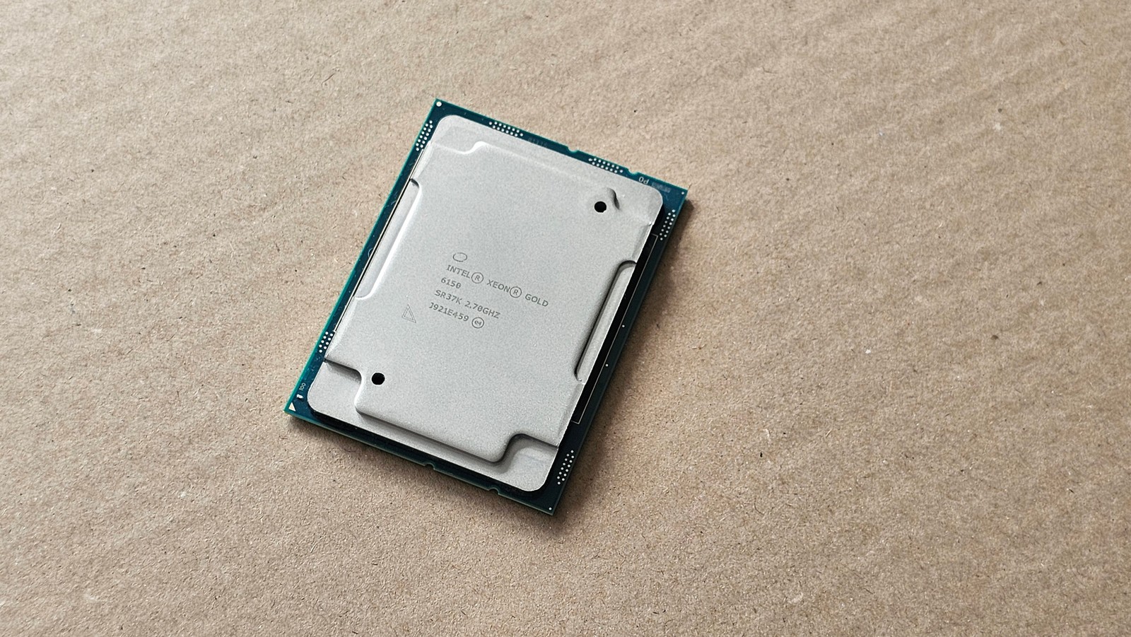 Intel Xeon Gold 6150 18Core 2.7GHz 24,75MB LGA3647 SR37K 1Year Warranty 3