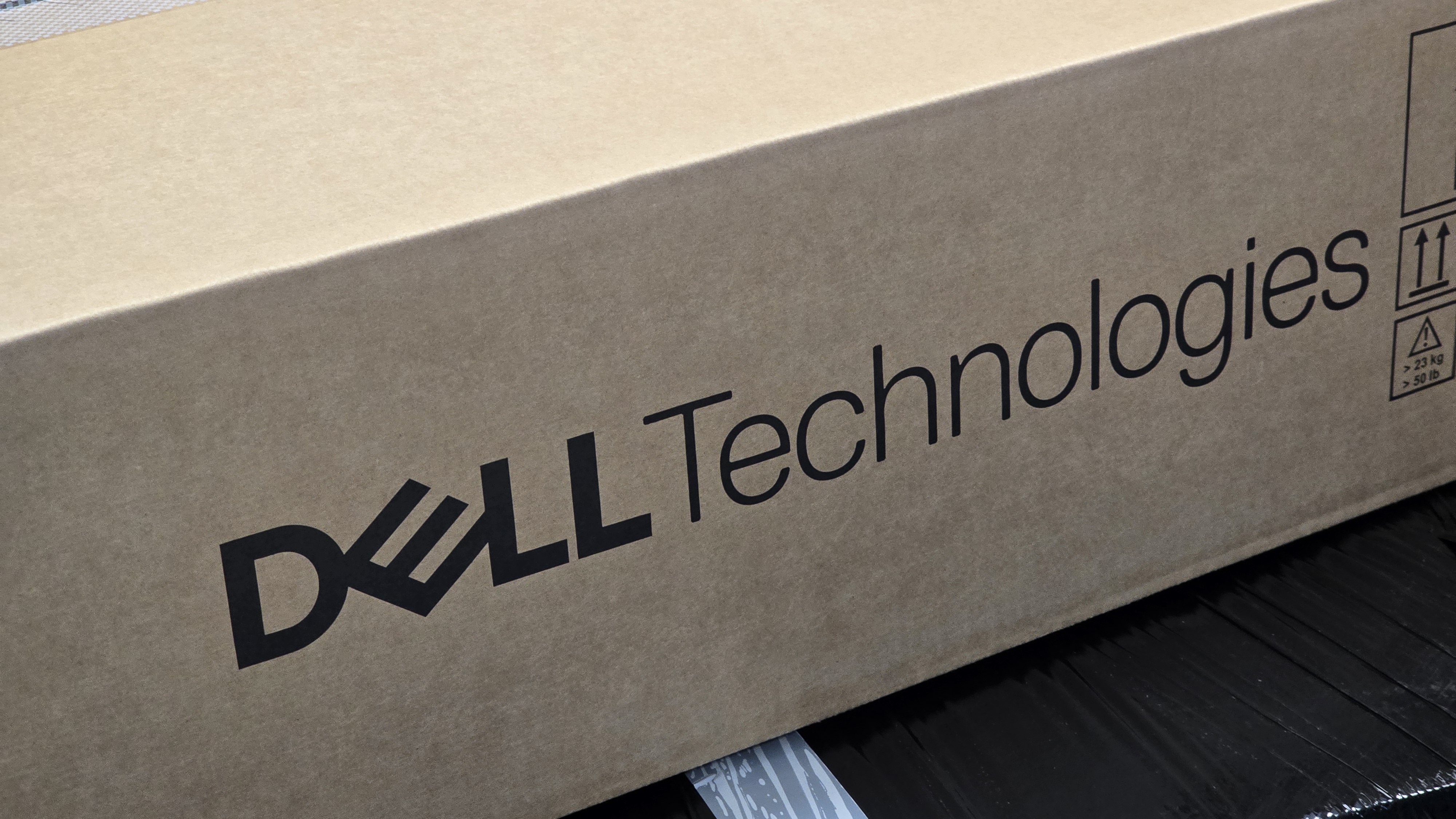 NEW DELL R260 Xeon 6325P 3.5GHz 32GB RAM 6SFF 480GB SSD H755 RAID 3Year Warranty