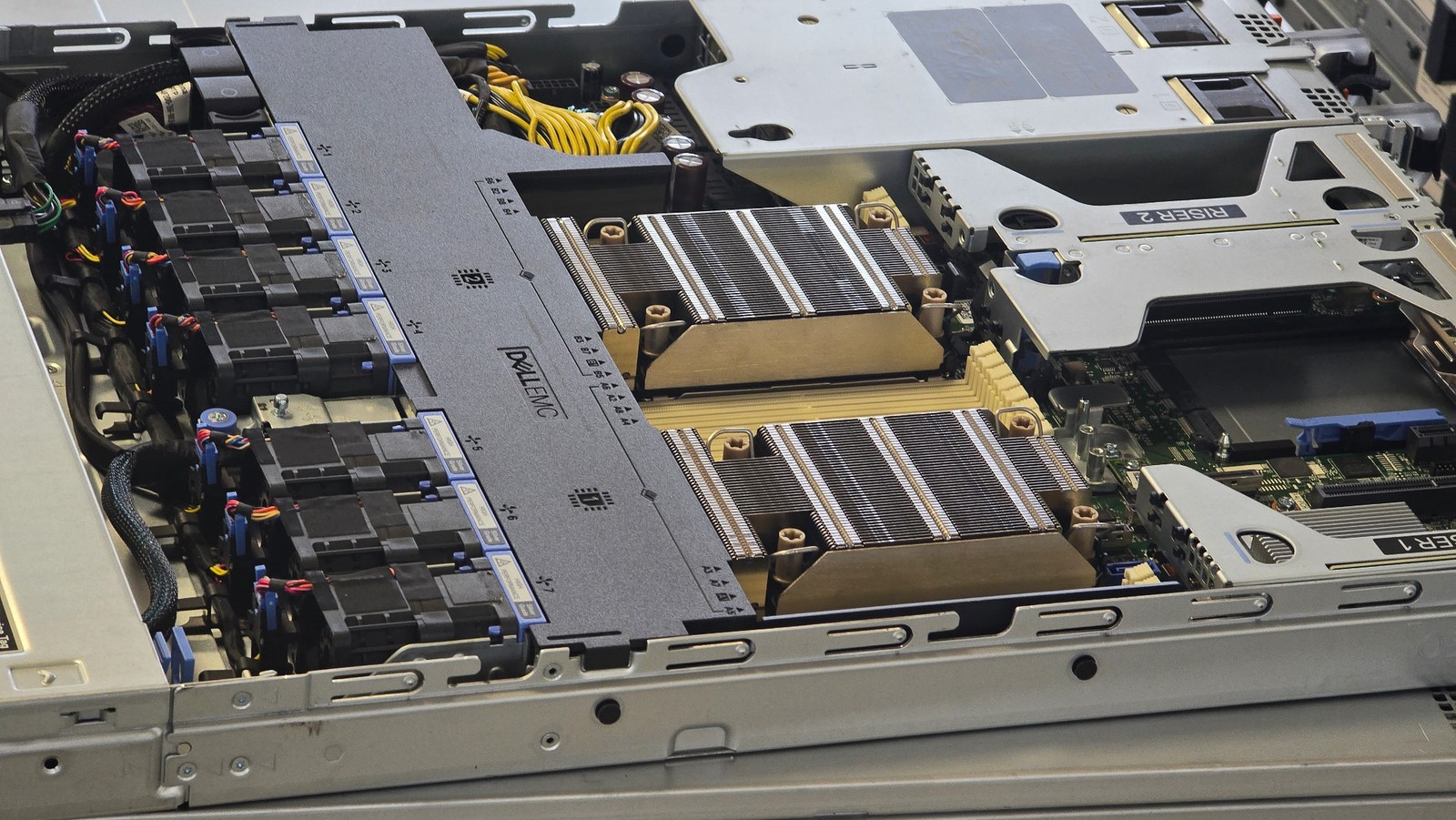 Dell PowerEdge R650xs 2x Gold 5320 26Core 2.2GHz 512GB RAM 8SFF H755 RAID 2PSU 5