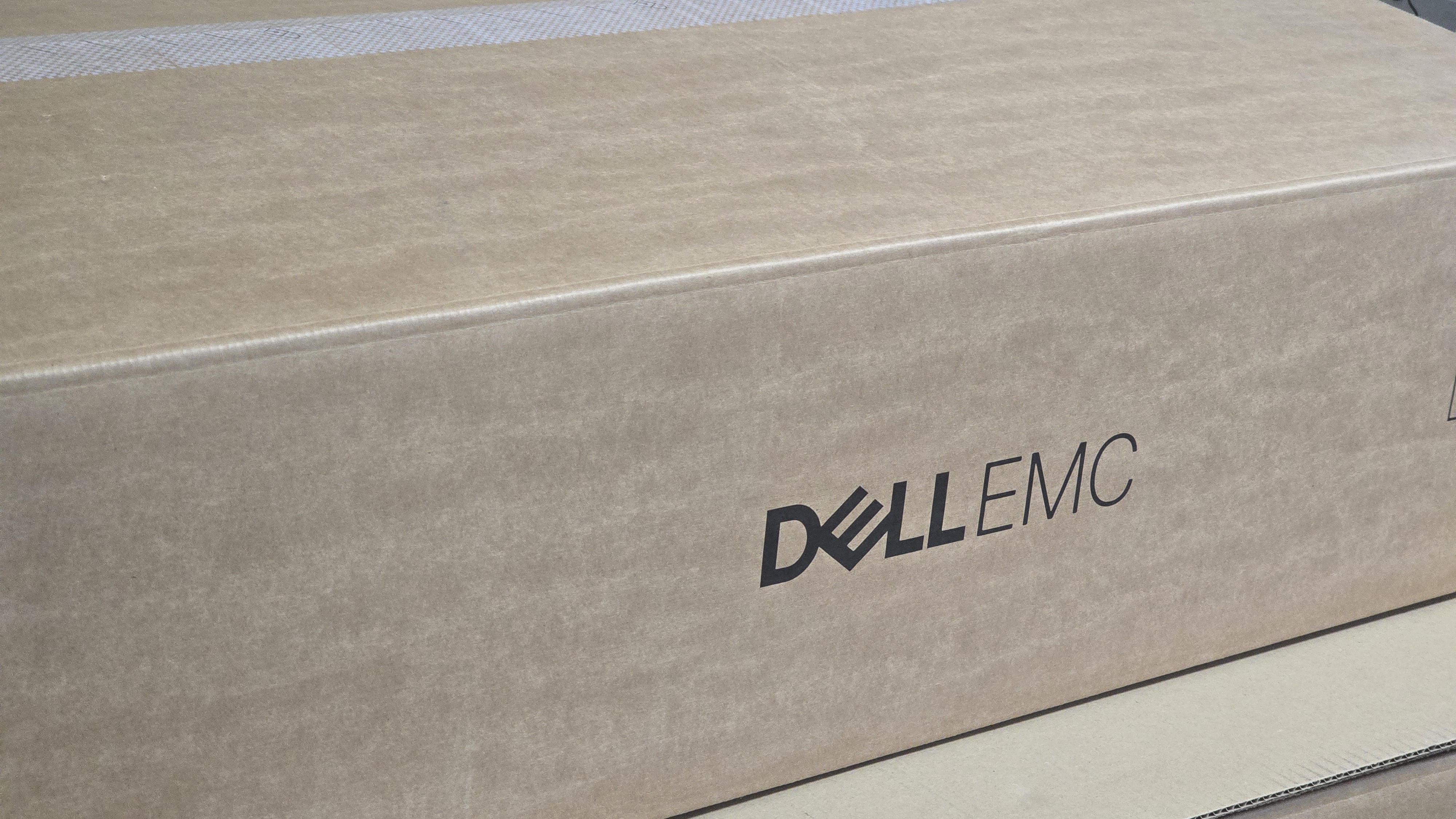 NEW DELL Poweredge R360 Xeon 6315P 2.8GHz 64GB RAM 8SFF 480GB SSD H755 RAID 3Y W