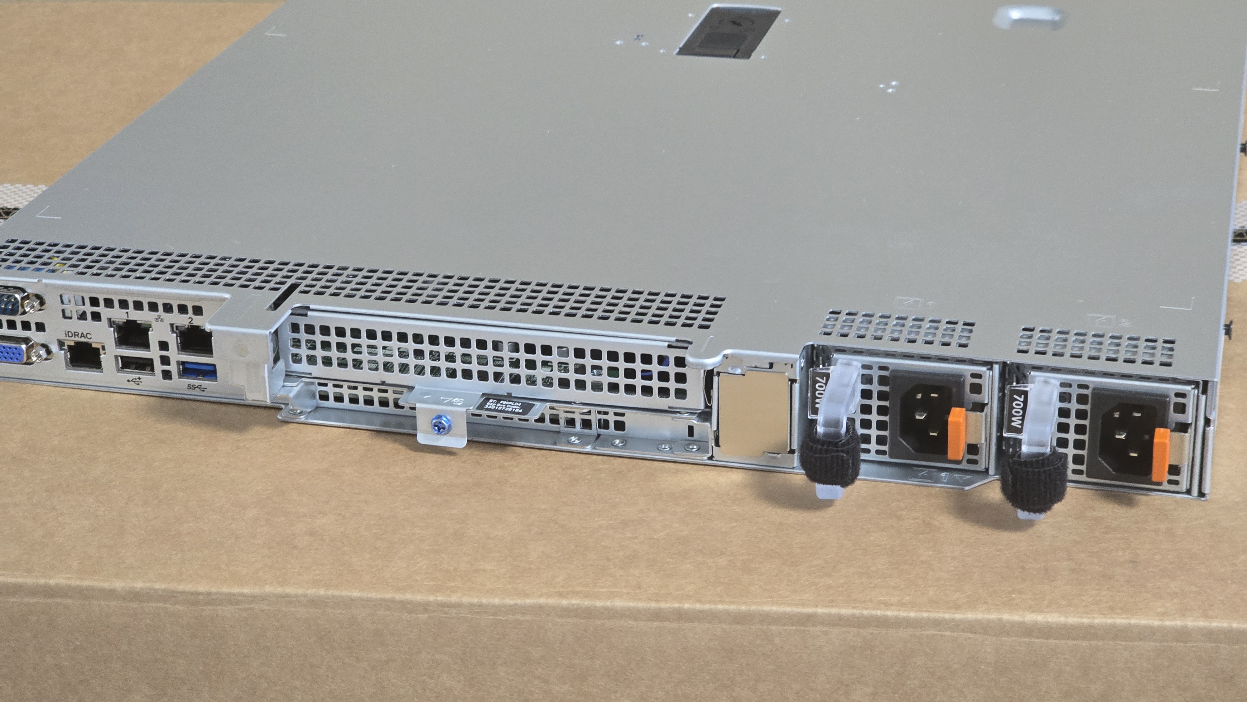NEW DELL Poweredge R360 Xeon 6333P 3.1GHz 64GB RAM 4LFF 480GB SSD H755 RAID 3Y W 4