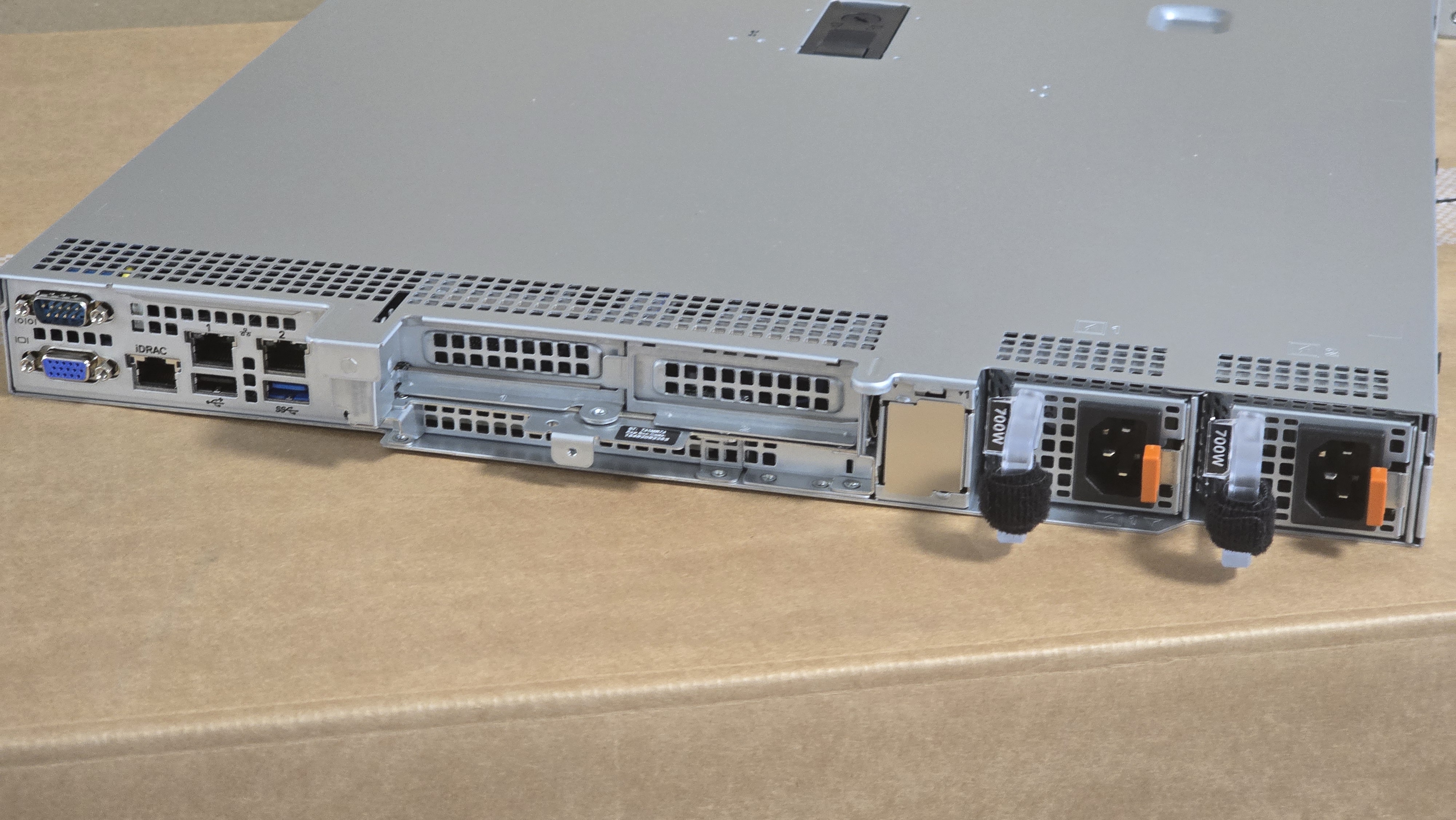 NEW DELL Poweredge R360 Xeon 6325P 3.5GHz 32GB RAM 8SFF 480GB SSD H355 RAID 3Y W 4