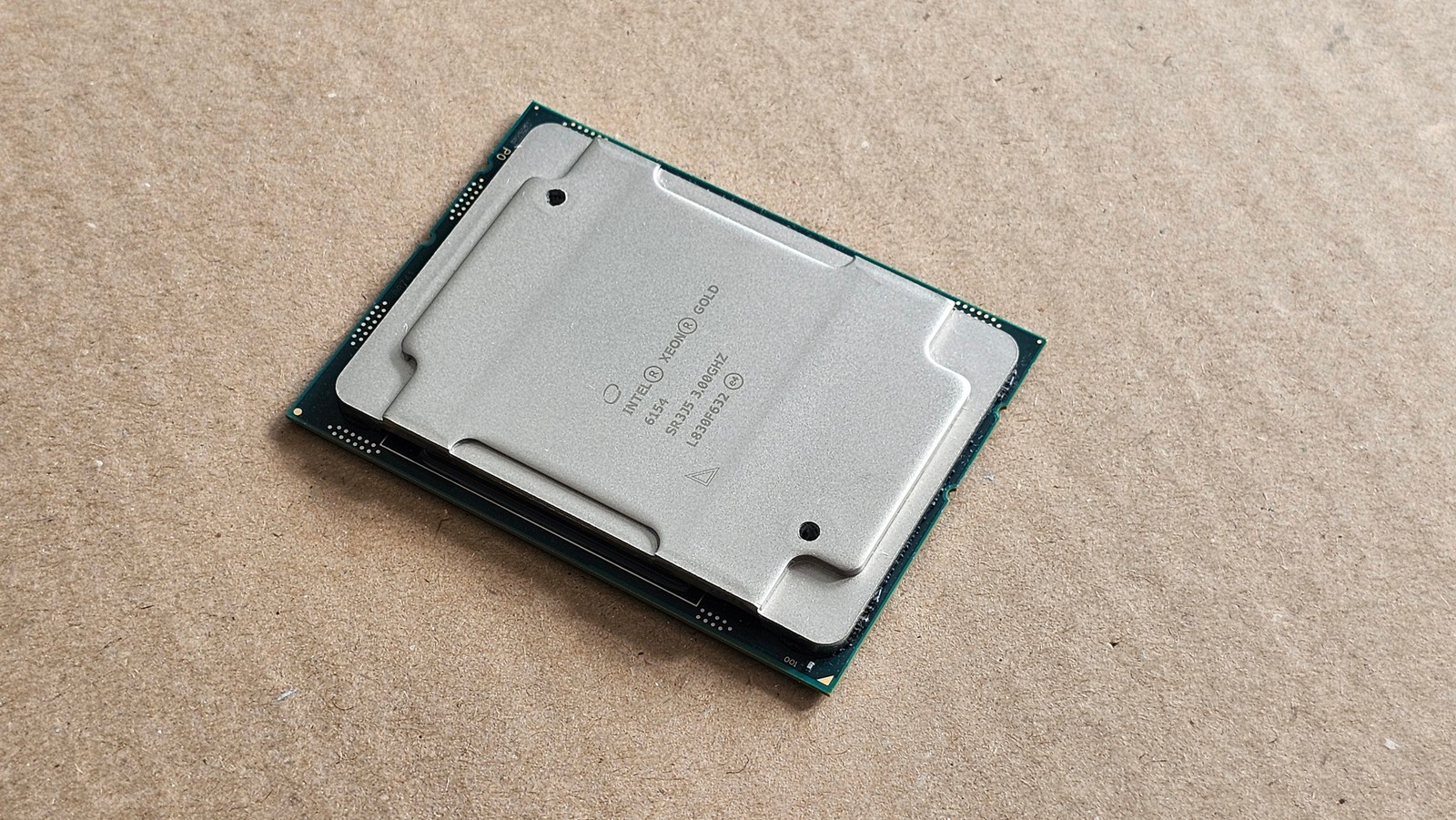 Intel Xeon Gold 6154 18Core 3GHz 24,75MB LGA3647 SR3J5 Processor 1Year Warranty
