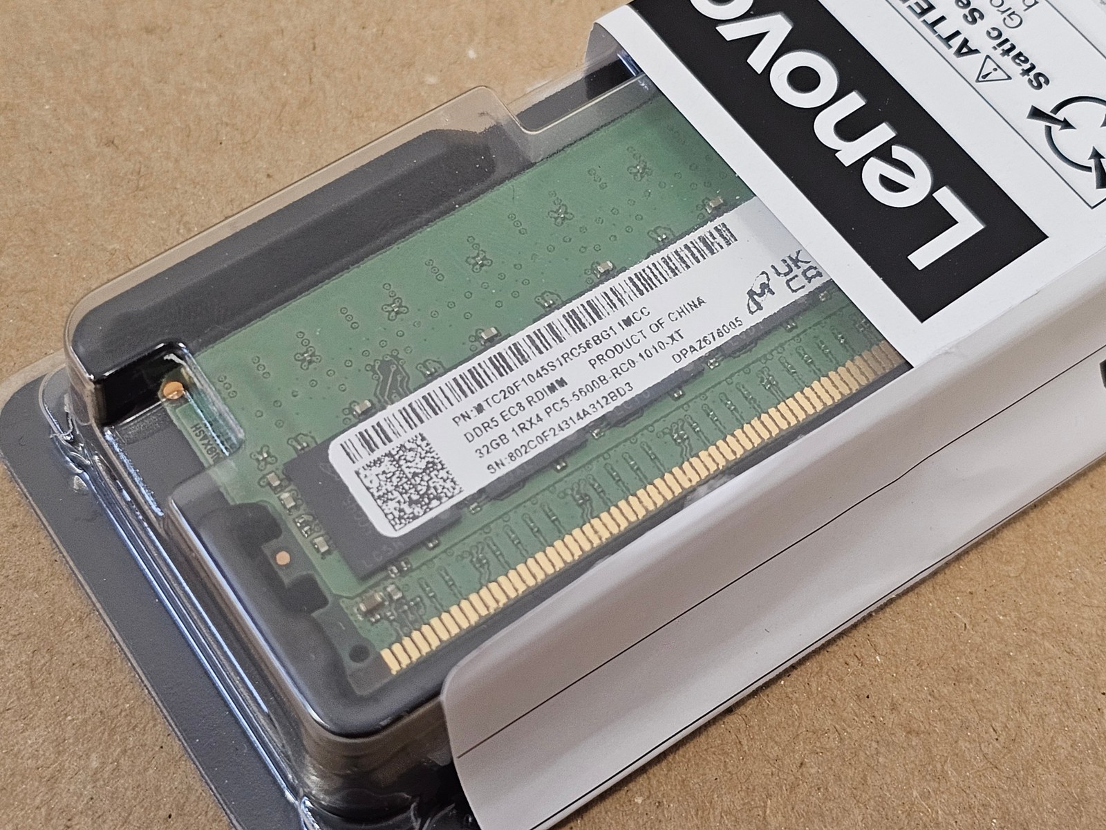 NEW 32GB DDR5 5600B 44800R 1Rx4 ECC RDIMM MTC20F1045S1RC56BG1 Lenovo 4X77A88049 3