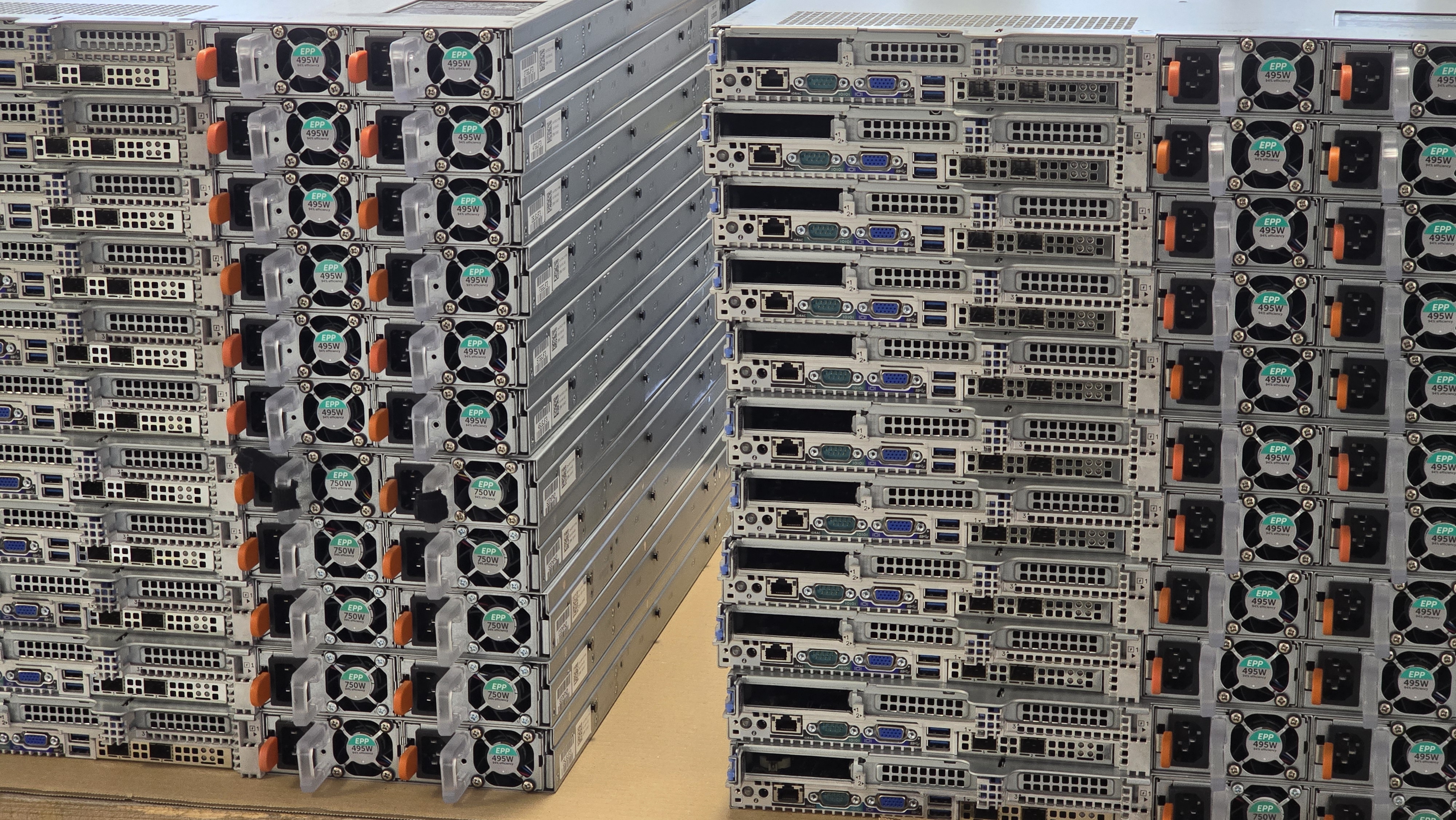 Dell PowerEdge R640 2x Gold 6226 12Core 2.7GHz 64GB 8SFF H730 RAID 2x 25GbE 2PSU 2